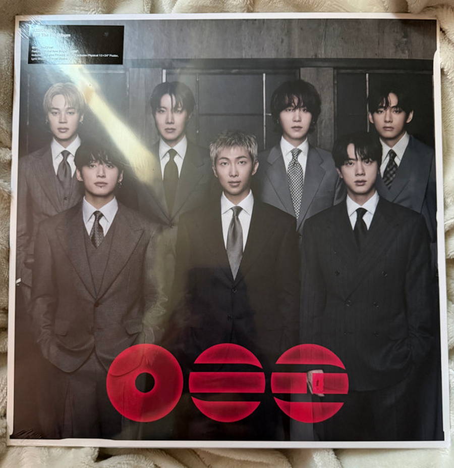 BTS – Arirang (red)